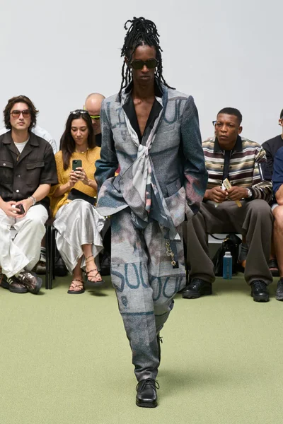 Look 42